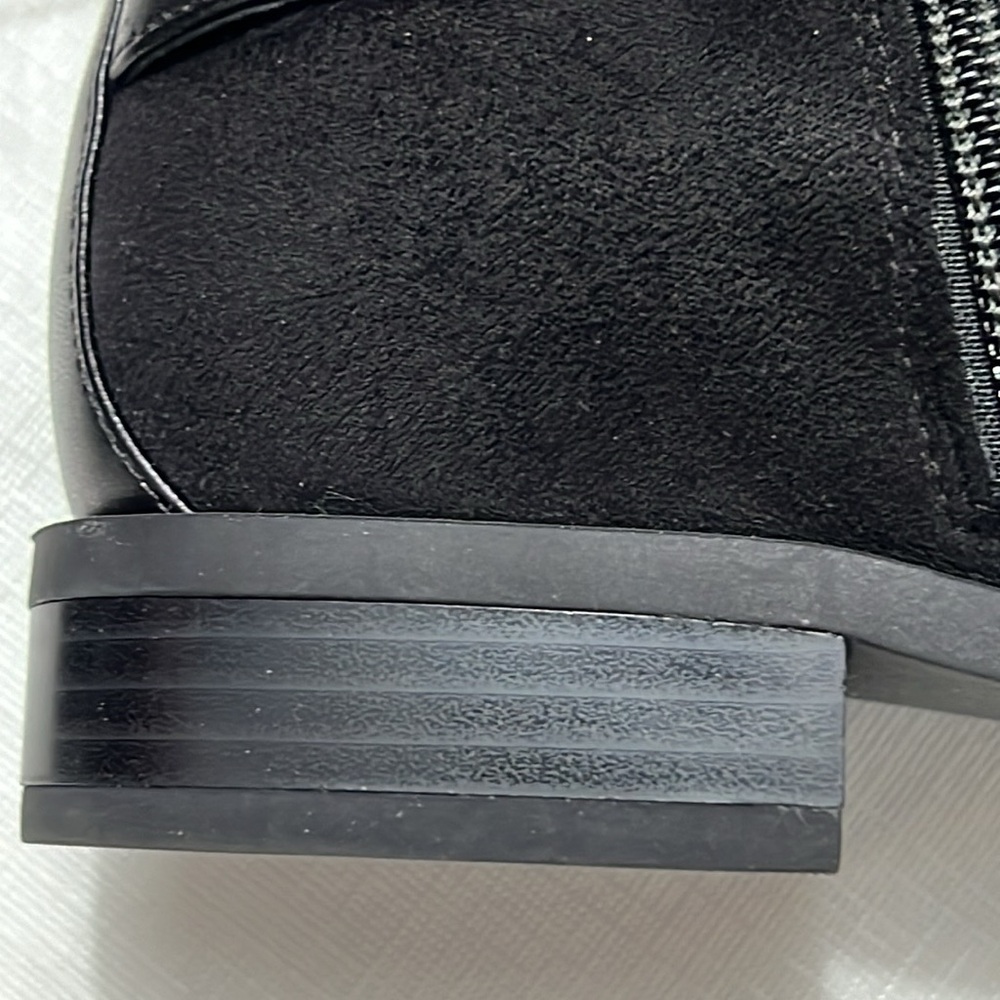 MICHAEL KORS “RORY” Boots - Picture 8 of 9